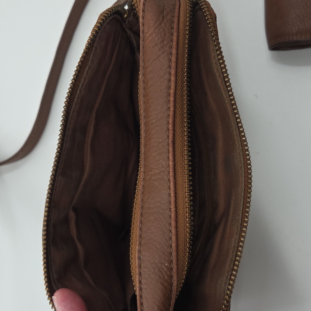 2 Fossil Brown Leather Crossbody Bags and 1 Wallet Set - Picture 4 of 16